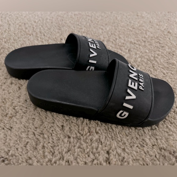 Givenchy Flat Sandals - Picture 5 of 6